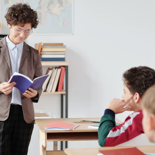 Produção de Material Didático e Avaliações para Língua Portuguesa